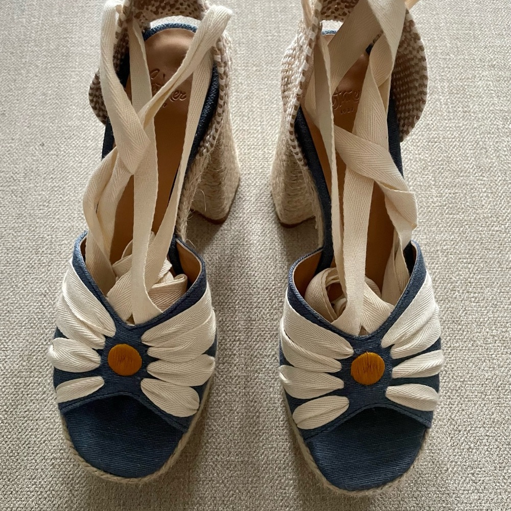 Like new Castañer daisy platform espadrilles - Picture 10 of 10